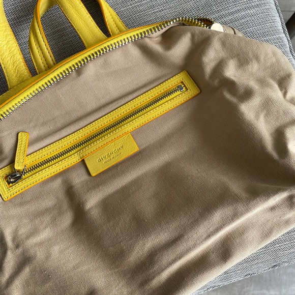 **SOLD** Givenchy Nightingale - Picture 11 of 12